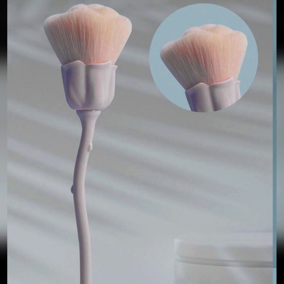 Beauty Bundle 2 Glass Containers w/ 💗 Lid, 🌹Stem Makeup Brush💗Beauty Blenders - Picture 10 of 16